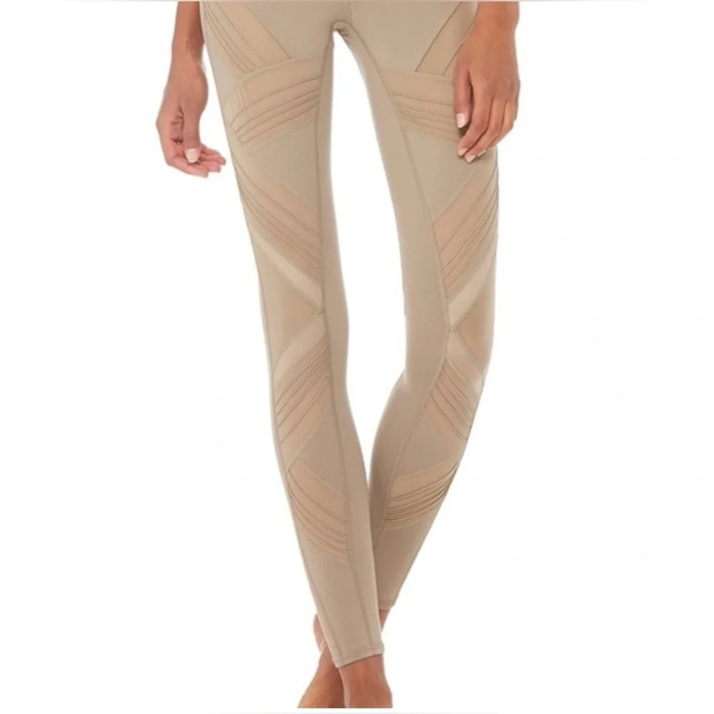 Alo Yoga Women's Ultimate High Waist High Waist Moto Leggings